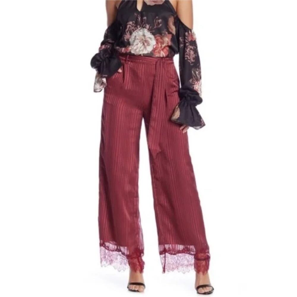😍TULAROSA! Elegant Burgundy Lace Trim Pants